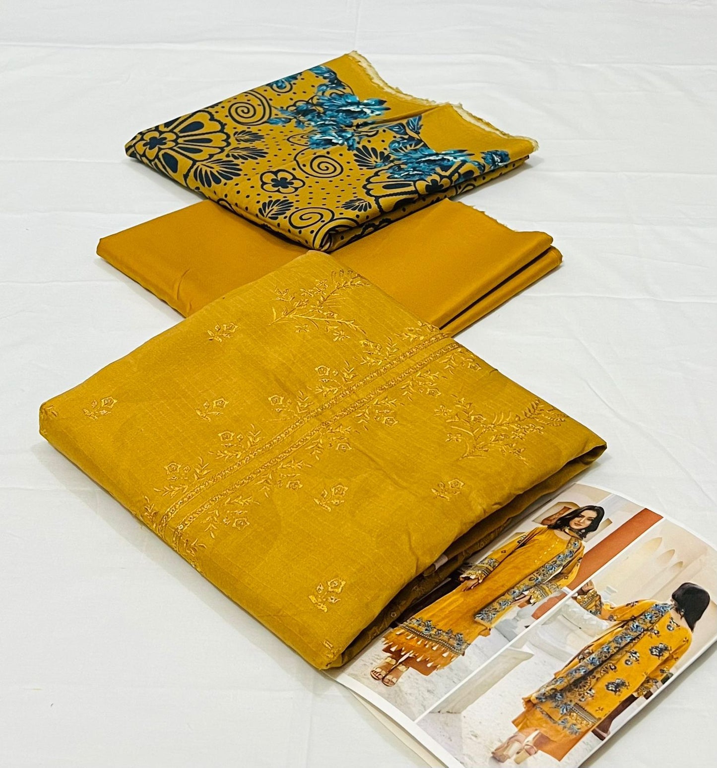 AZURA Original 3 Piece Embroidered Lenin Bana Dora Collection