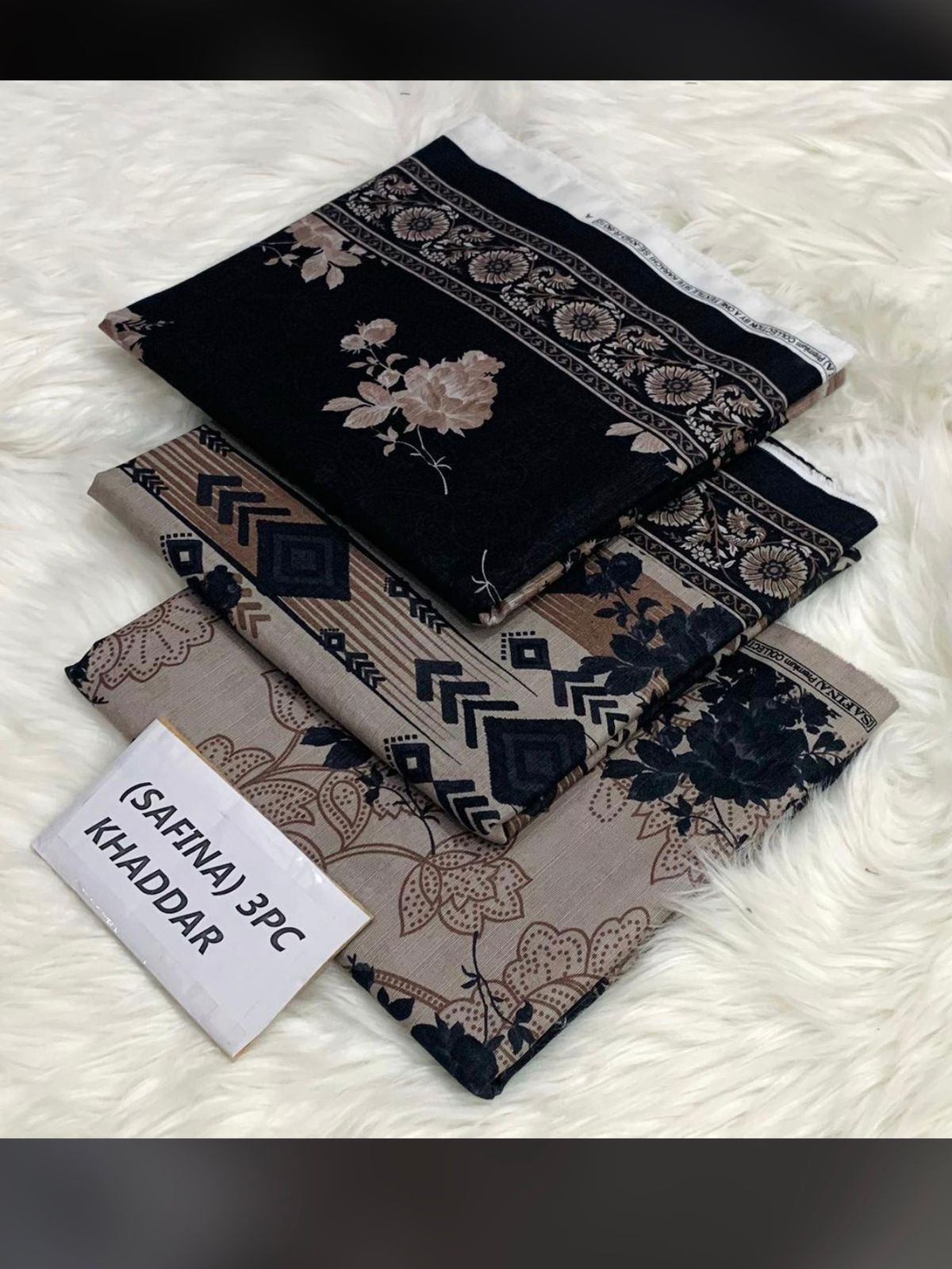 Almirah 💯 Original 3pc Printed Khaddar Collection 1008-WA0013