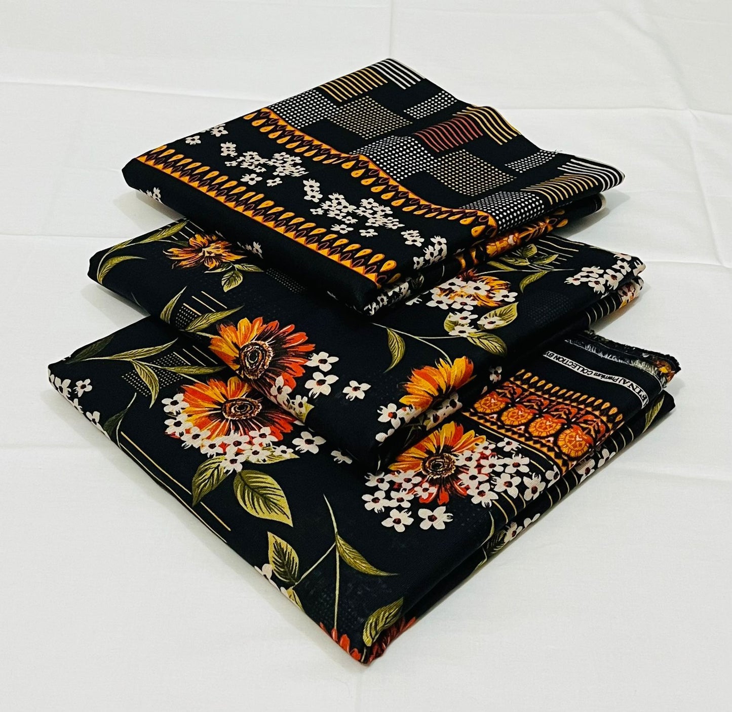 Almirah 💯 Original 3pc Printed Khaddar Collection 1008-WA0039