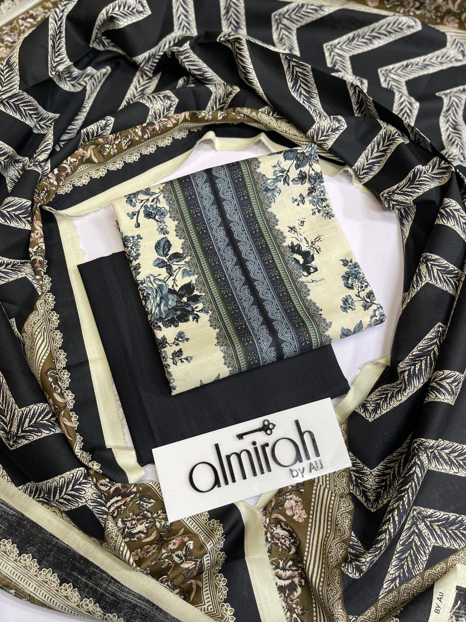 Almirah 💯 Original 3pc Printed Khaddar Collection