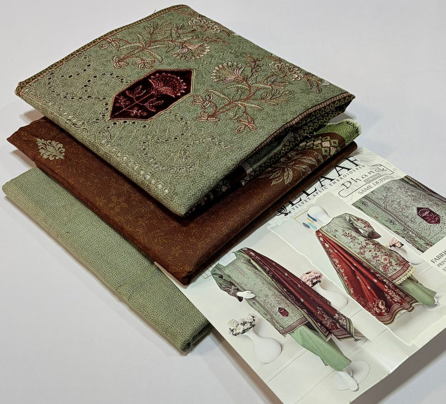 ELAAF 💯 Original 3-Piece Printed Dhanak Collection | Digital Embroidered Shirt, Printed Dupatta & Dyed Trouser | Winter Wear 2025