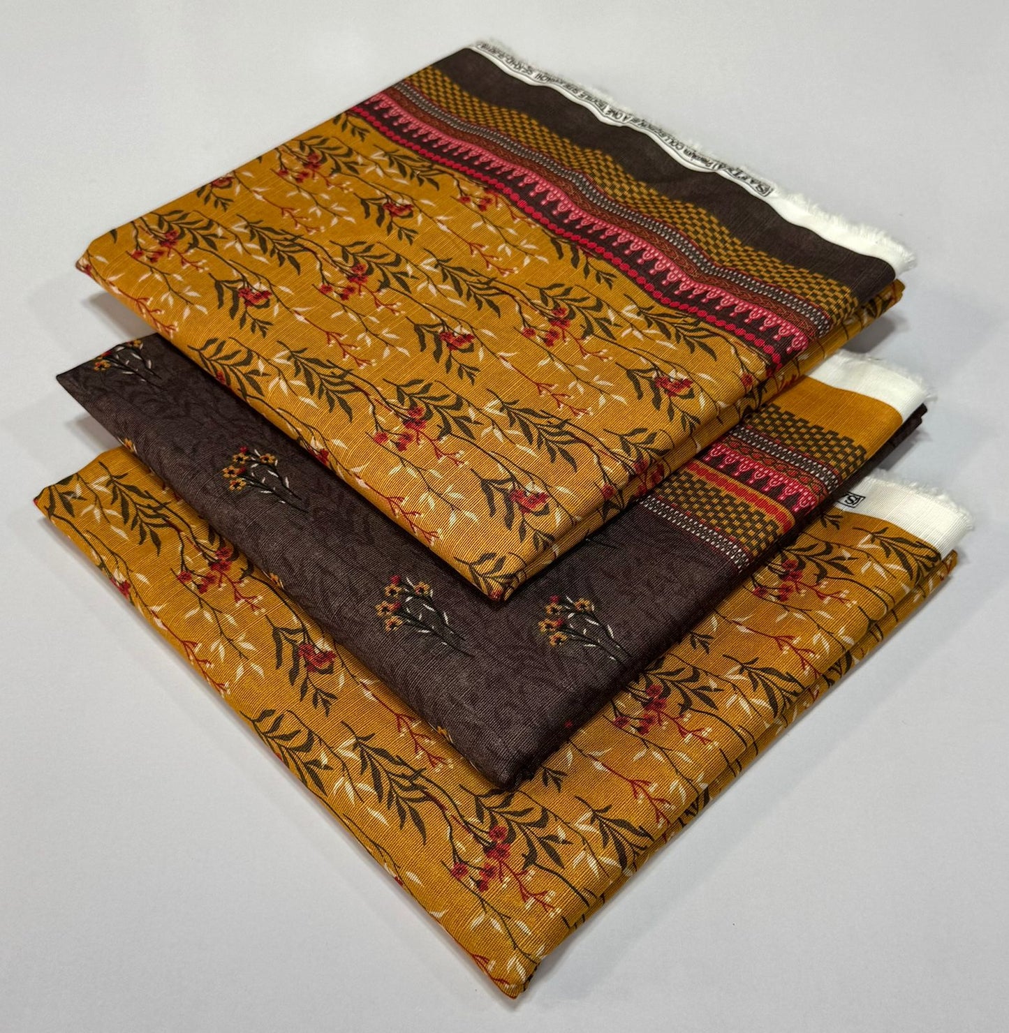 Almirah 💯 Original 3pc Printed Khaddar Collection 1008-WA0047