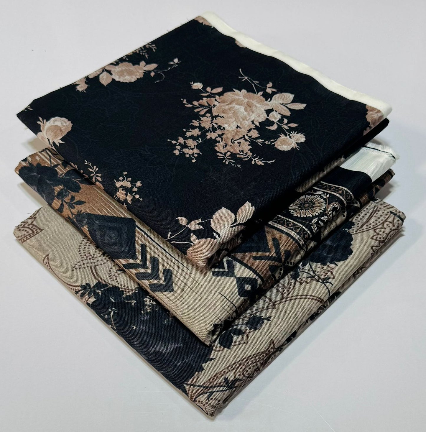 Almirah 💯 Original 3pc Printed Khaddar Collection