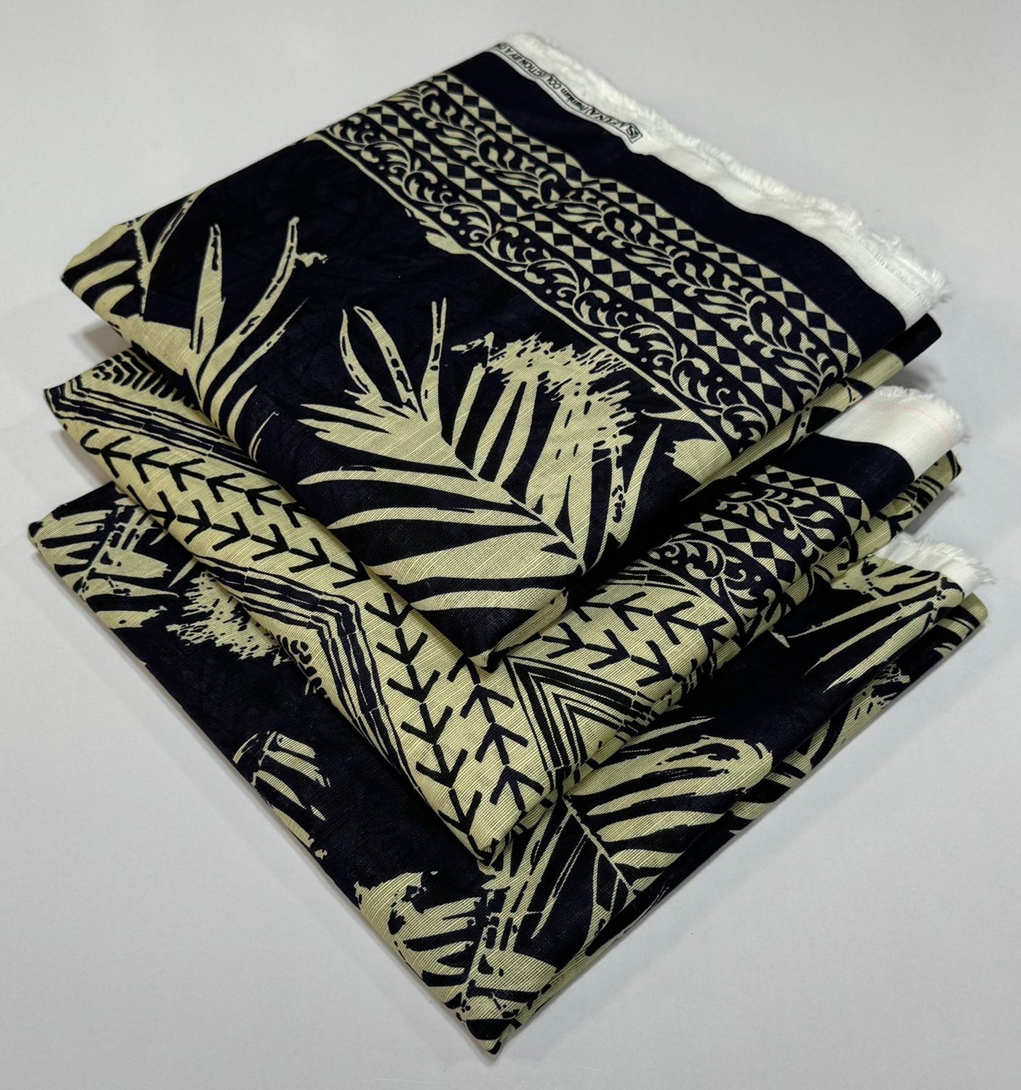 Almirah 💯 Original 3pc Printed Khaddar Collection